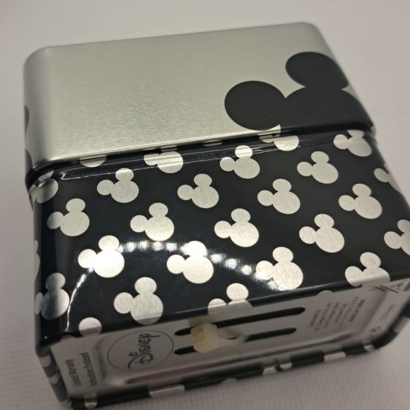 NIB - Beautiful Blue Mickey Mouse with stainless face Blue leather Band - Picture 8 of 8